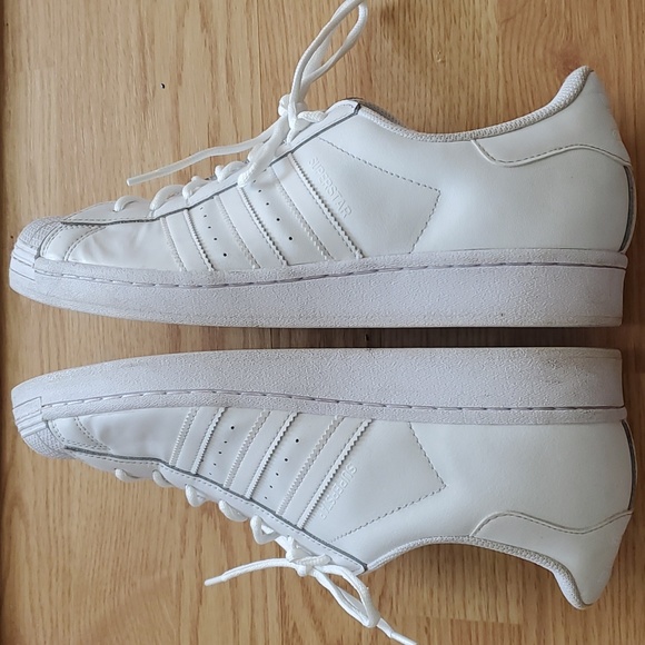 Superstar Adidas white shoes 10.5 - Picture 4 of 13